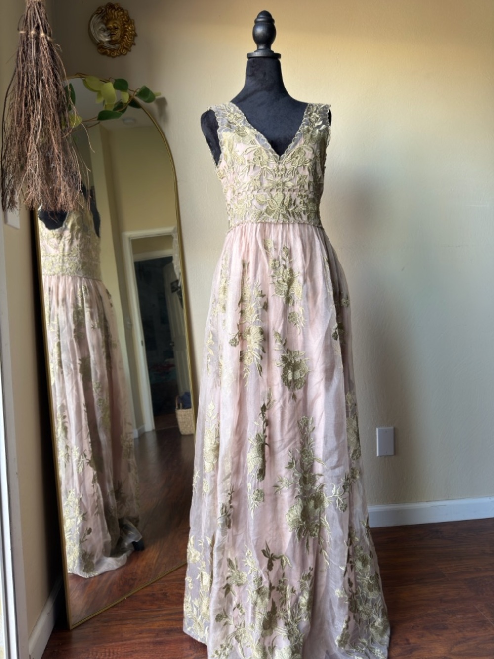 Bhldn Lenox gown embroidered floral appliqué Anthropology size us 6 Preowned - Picture 7 of 15